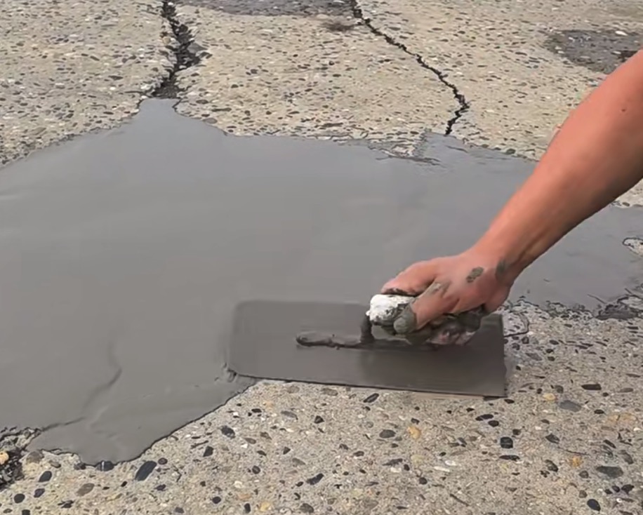 赫山CGM 高效薄层道路修补料（CGM 道路抢修料）